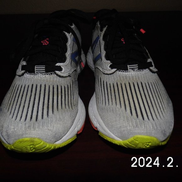 New Balance Running Shoe 7 Revlite 890 V.6 Pre owned - Picture 3 of 9